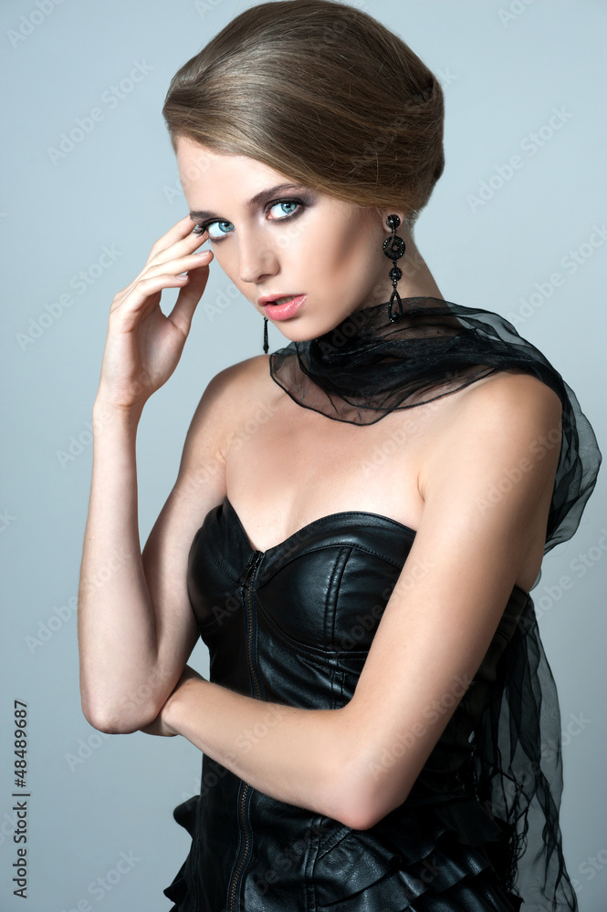Beautiful woman with evening make-up. Jewelry and Beauty. Fashio Beautiful woman with evening make-up. Jewelry and Beauty. Fashio