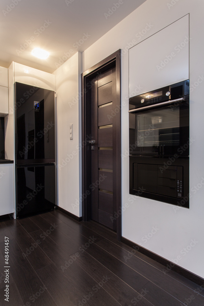 Minimalist apartment - kitchen appliances Minimalist apartment - kitchen appliances