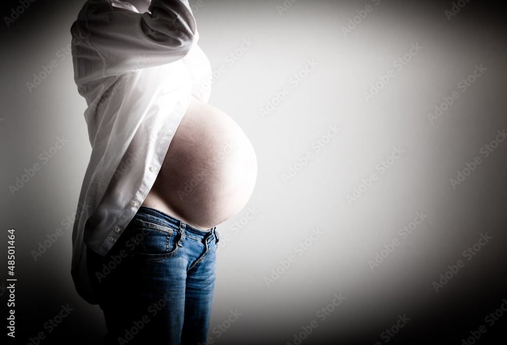 ventre enceinte maman mère Stock Photo | Adobe Stock