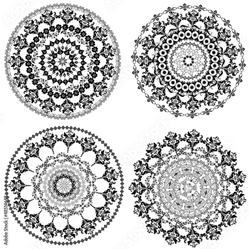 Set of vintage round arabesques