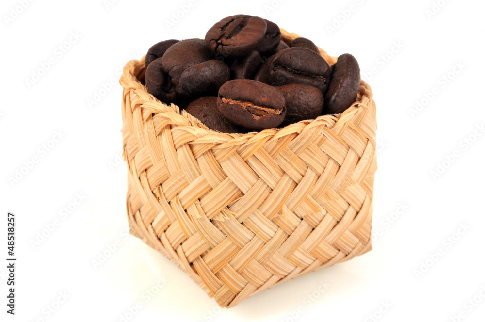 Fototapeten Kaffeebohnen Kaffeebohnen - Korb mit Kaffeebohnen #48518257