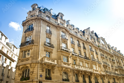 Altbau in Paris - Haus - Eckhaus