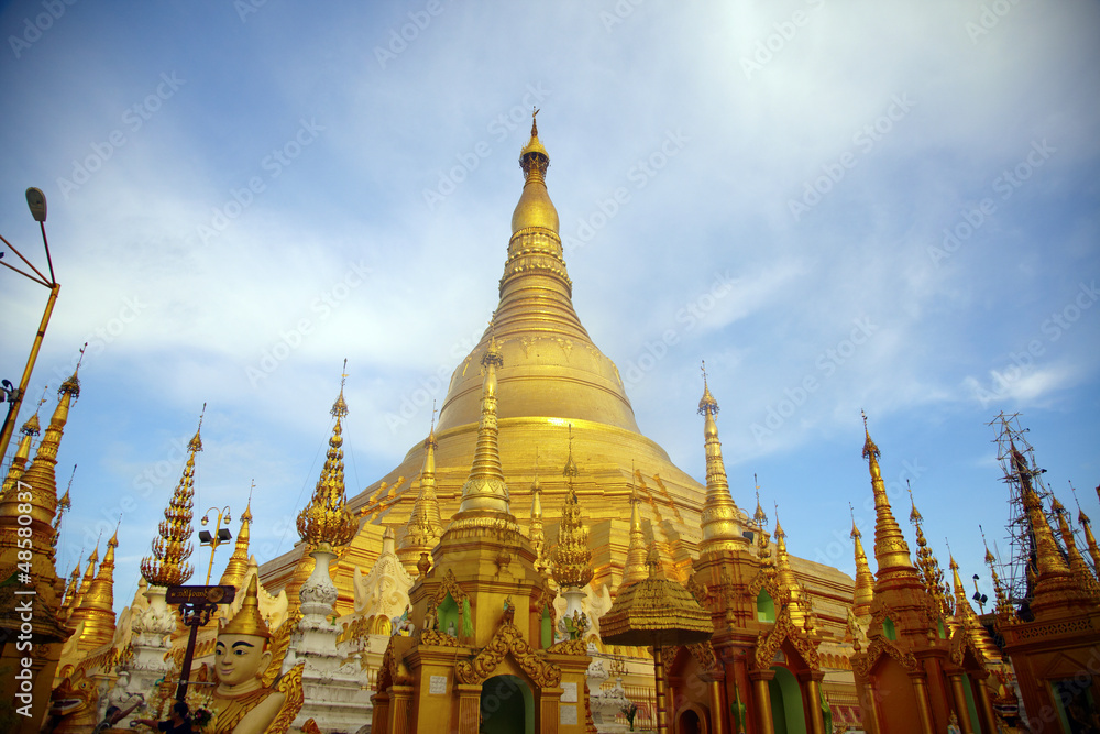 Naklejka premium Swedagon Paya at dawn in Yangon ,Myanmar