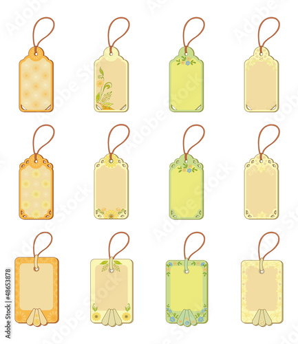 Set tags with floral pattern