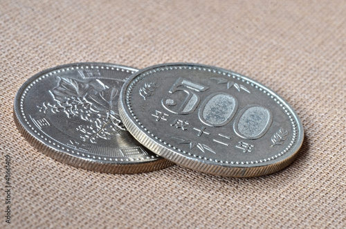 Two 500 japanese Yen coins
