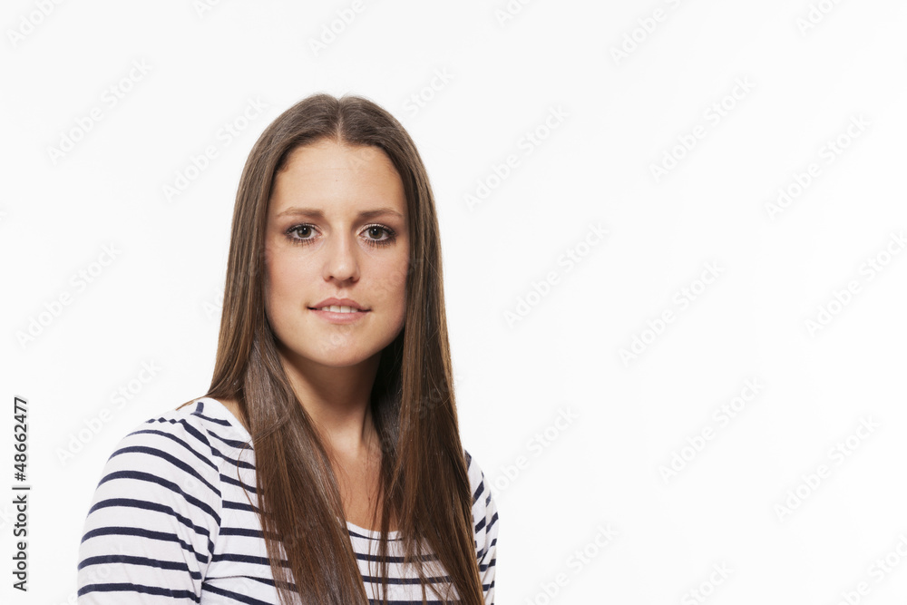 portrait eines hübschen mädchens vor weissem hintergrund portrait eines hübschen mädchens vor weissem hintergrund