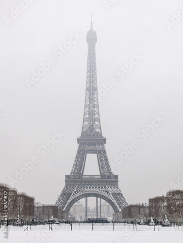 Fototapeta Naklejka Na Ścianę i Meble -  Winter in Paris