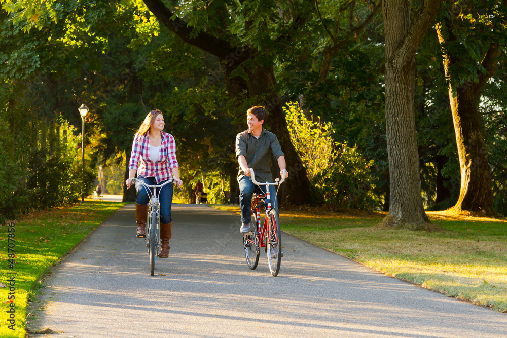 Fototapeta premium Couple with Bikes