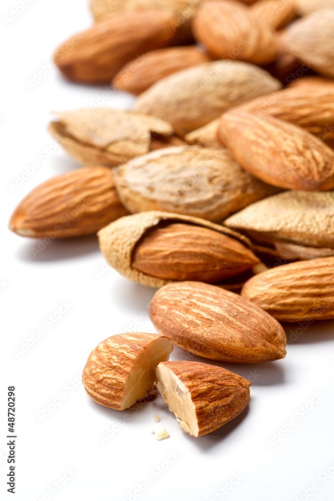 almond almond