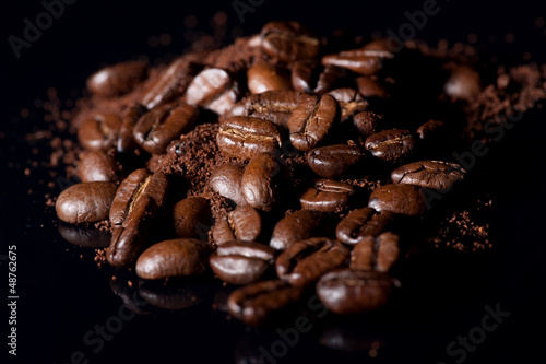 coffee bean - black © travelguide