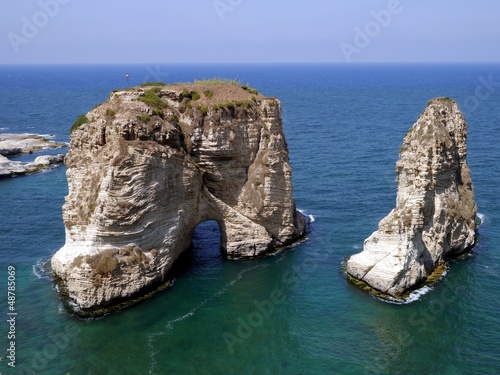 レバノンのベイルートにある鳩の岩