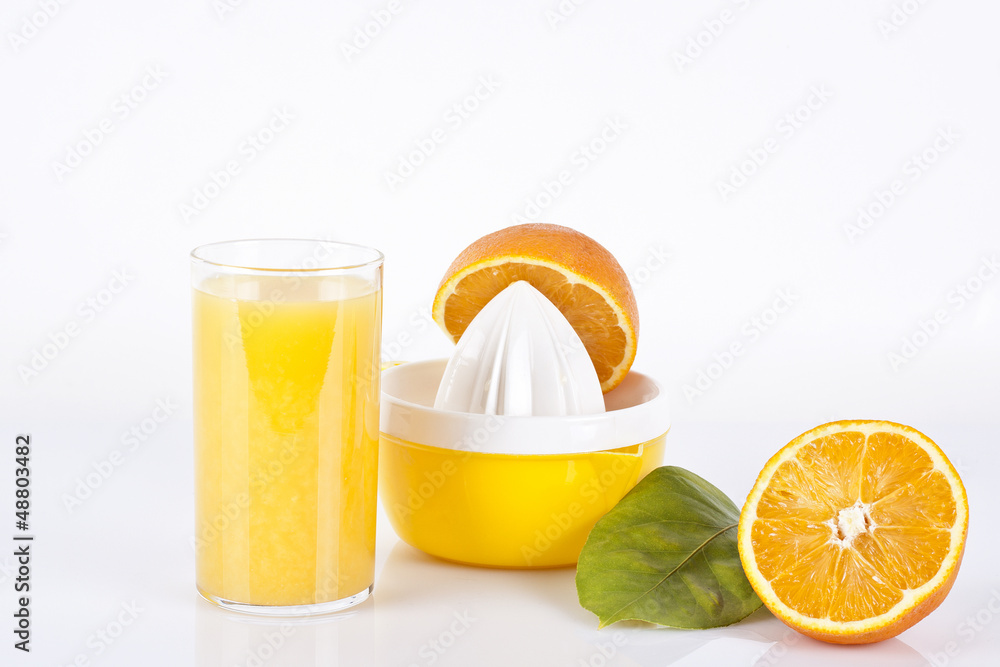 Orangensaft frisch gepresst Orangensaft frisch gepresst