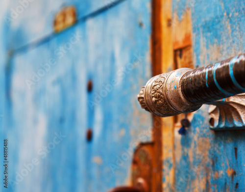 Rusty doorhandle photo