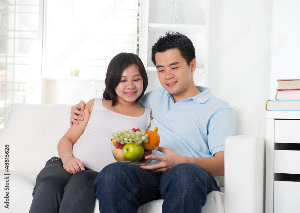 healthy chinese pregnancy couple.