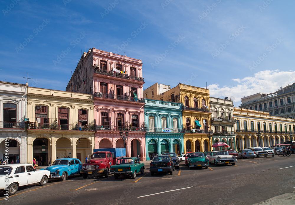 Karibik Kuba Havanna Gebäude an der Hauptstrasse - obrazy, fototapety, plakaty 