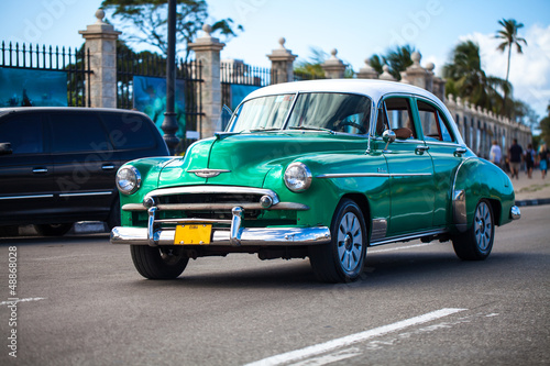 Karibik Kuba Havanna Oldtimer auf der Strasse