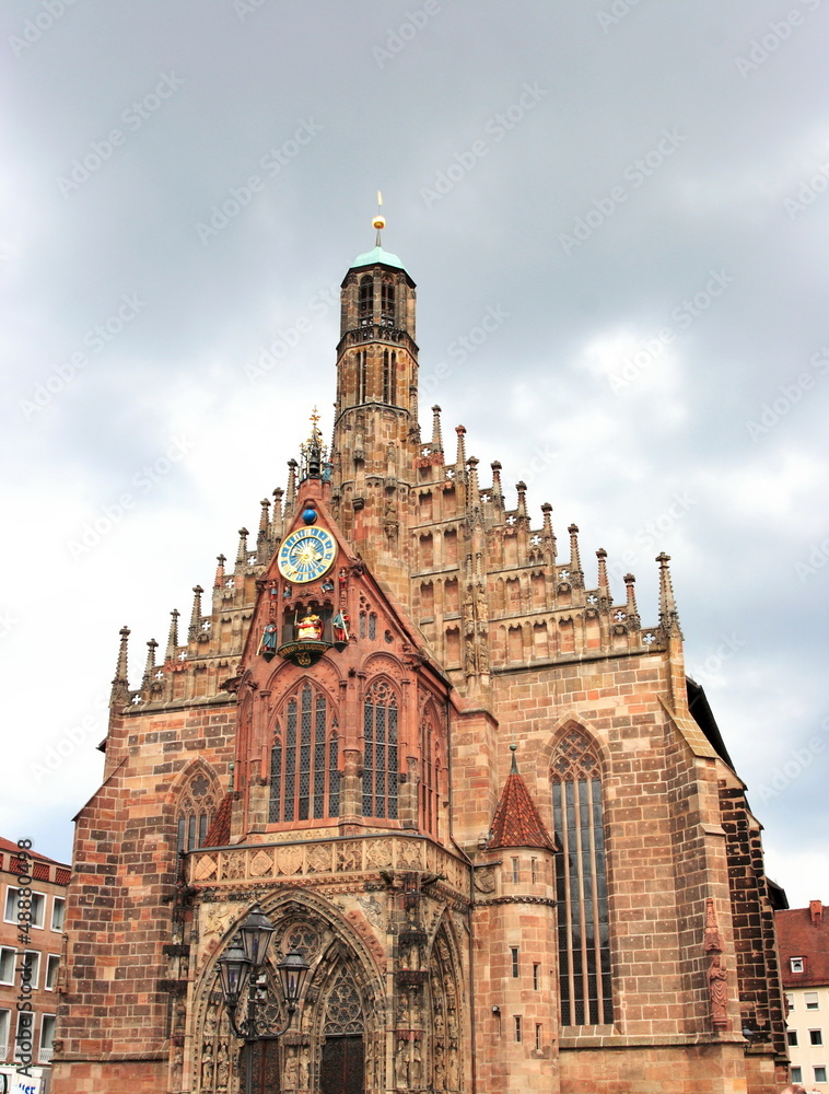Fototapeta premium Church of Our Lady in Nuremberg, unesco heritage, Germany