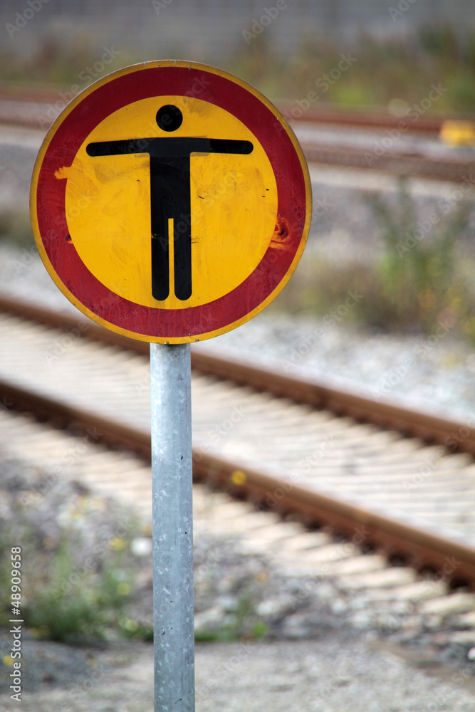 Fototapeta premium Gleis betreten verboten