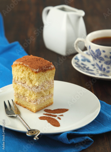 Sponge cake with chestnut cream