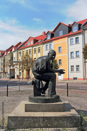 Obraz na płótnie Dessau, Bertolt Brecht-Denkmal w salonie