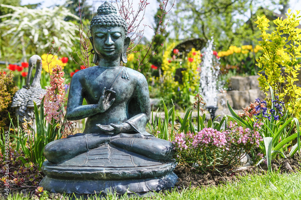 Obraz premium Gartenensemble mit Buddha