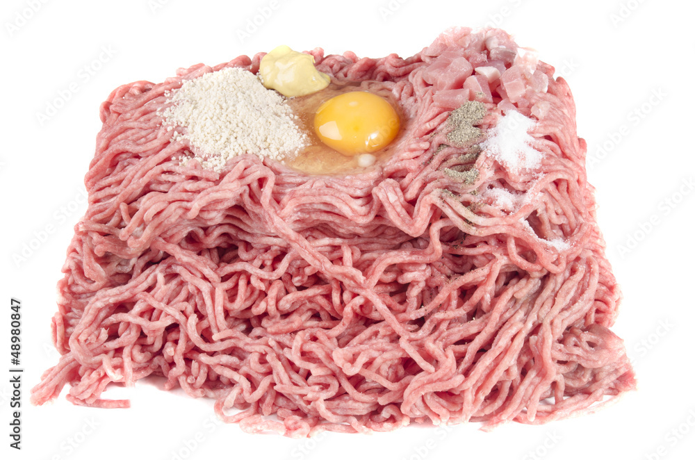 Hackfleisch mit Zutaten um eine Hackbraten herzustellen Hackfleisch mit Zutaten um eine Hackbraten herzustellen