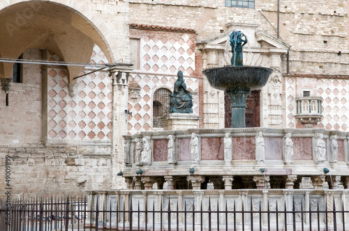 Perugia - Fontana Maggiore e cattedrale di S.Lorenzo photo