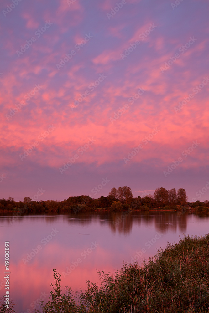 Fototapeta premium Lakeside Sunset