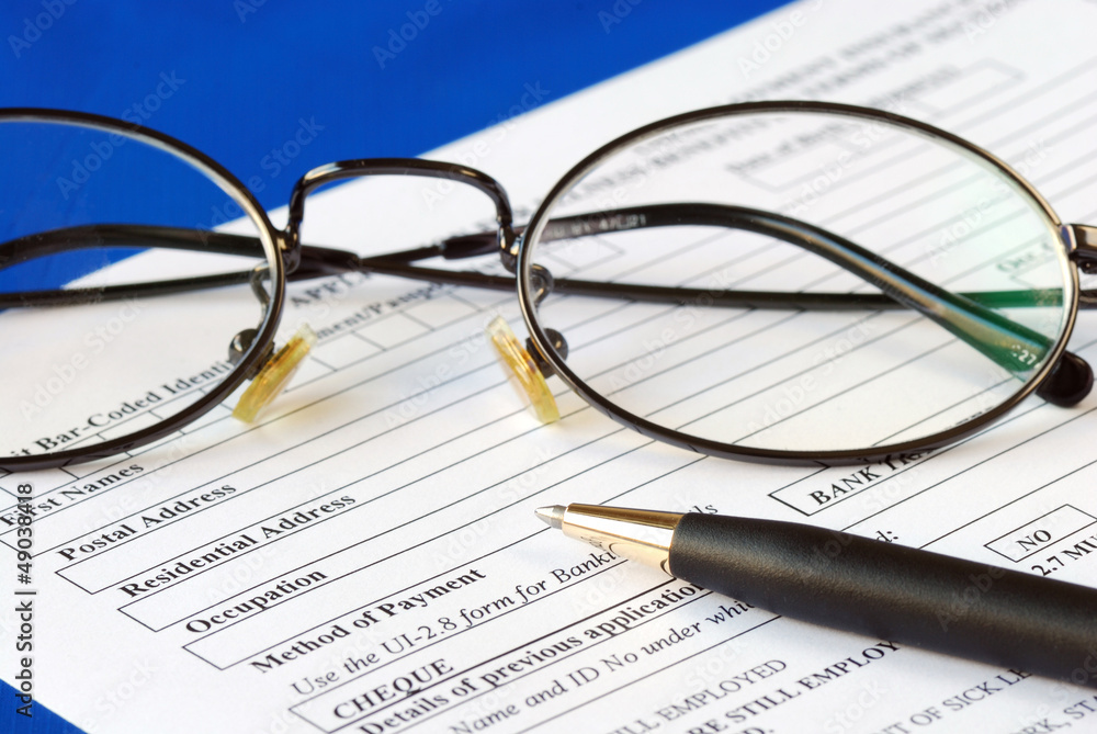 Fill out the personal information in an application Fill out the personal information in an application