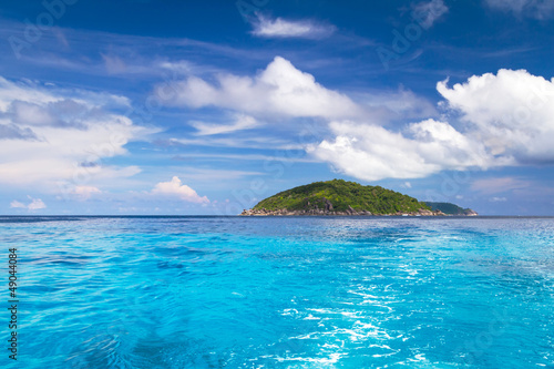 Turquoise water of Andaman Sea at Similan islands, Thailand © Patryk Kosmider