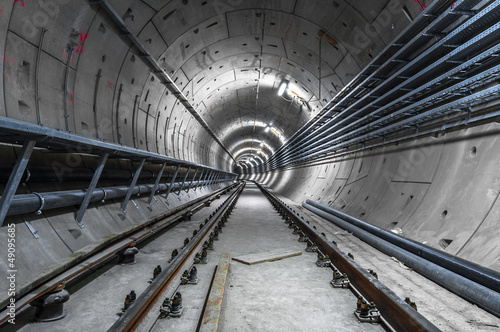 Underground facility with a big tunnel © Sved Oliver