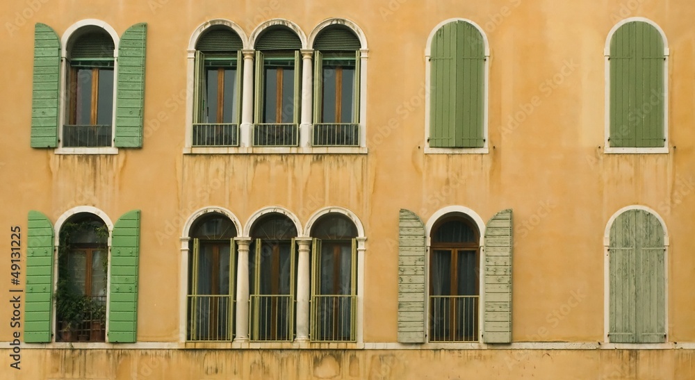 Венецианские окна