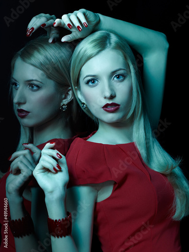 Cuadro en lienzo beautiful blonde woman