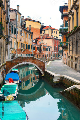 Fototapeta Naklejka Na Ścianę i Meble -  canals of Venice, murano, burano