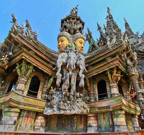 sanctuary of truth in Chonburi thailan © Photo Gallery