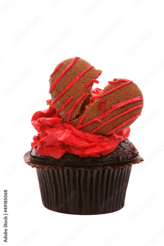 Valentine's Day cupcake with broken heart - obrazy, fototapety, plakaty 
