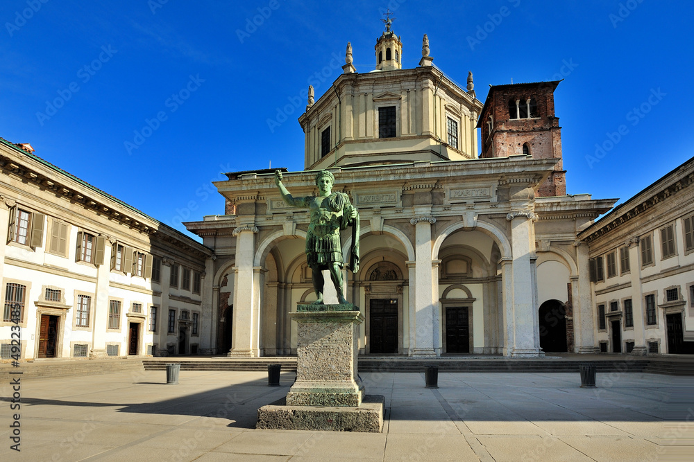 Milano Chiesa di San Lorenzo - Parco delle Basiliche