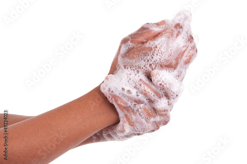 Foto African American woman washing hands
