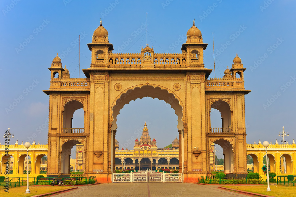 gate of Mysore Palace