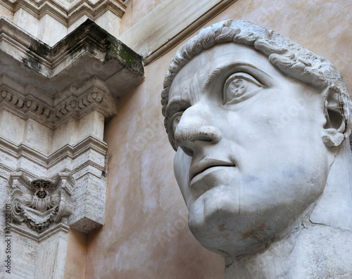 Estatua de Constantino (Museos Capitolinos,Roma) photo