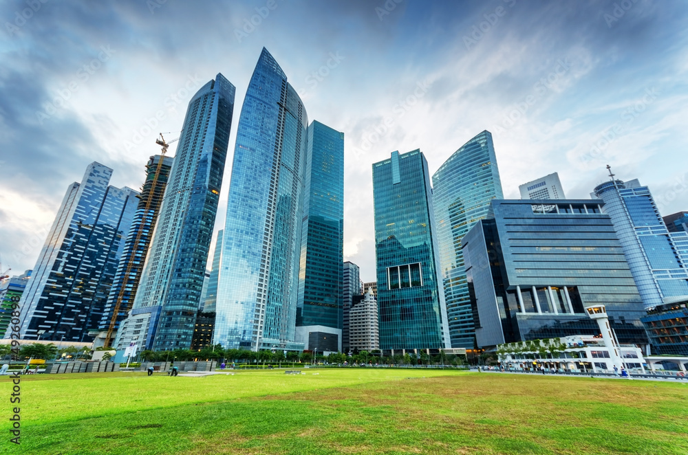 Obraz premium Skyscrapers in financial district of Singapore
