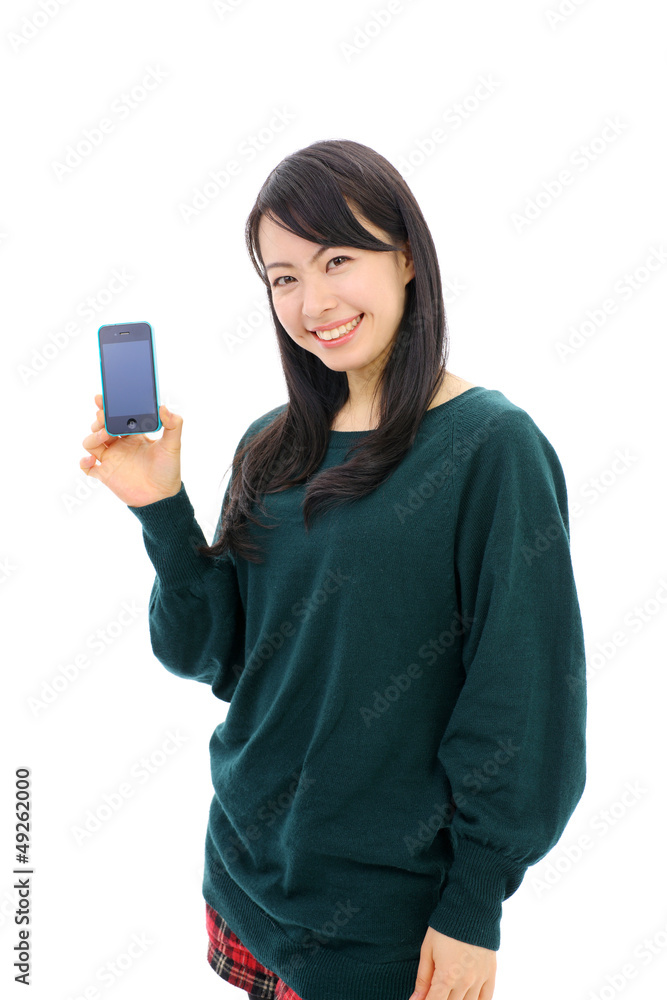 スマートフォンを使う女性