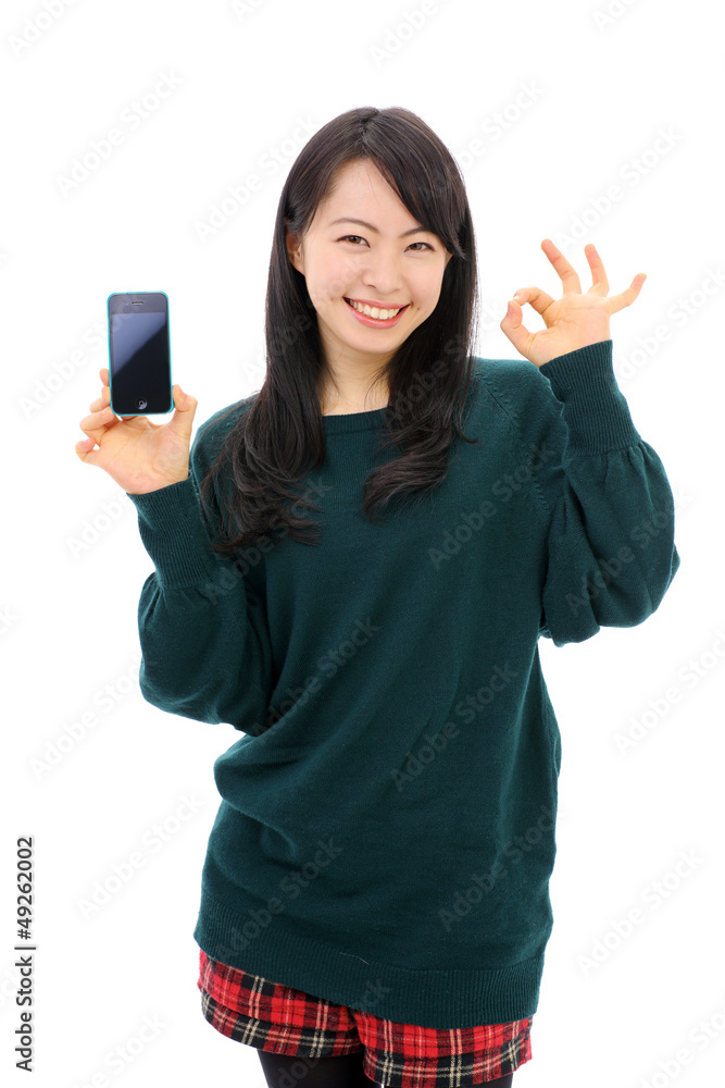 スマートフォンを使う女性 スマートフォンを使う女性