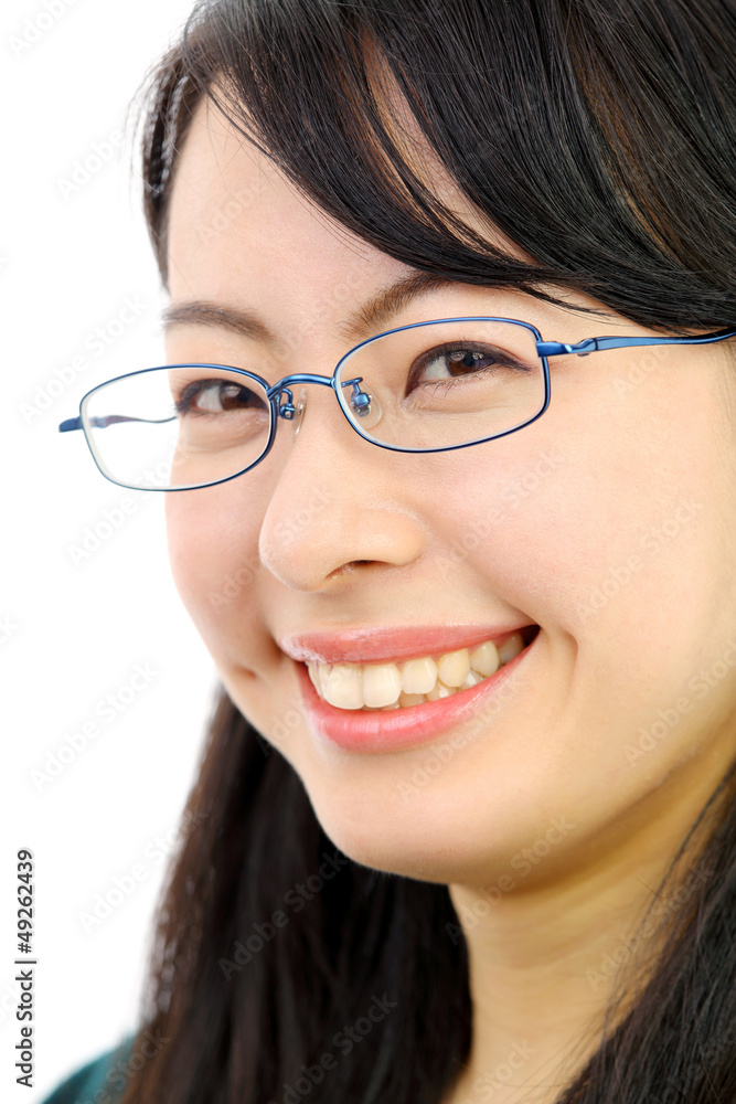 メガネをかけた女の子 メガネをかけた女の子