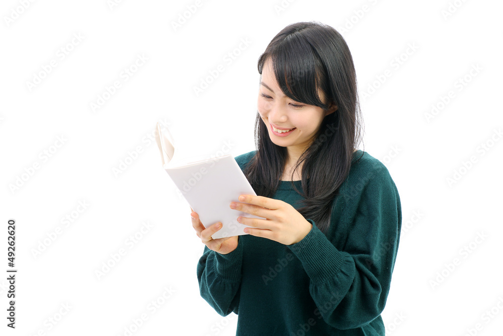 読書をする女の子 読書をする女の子