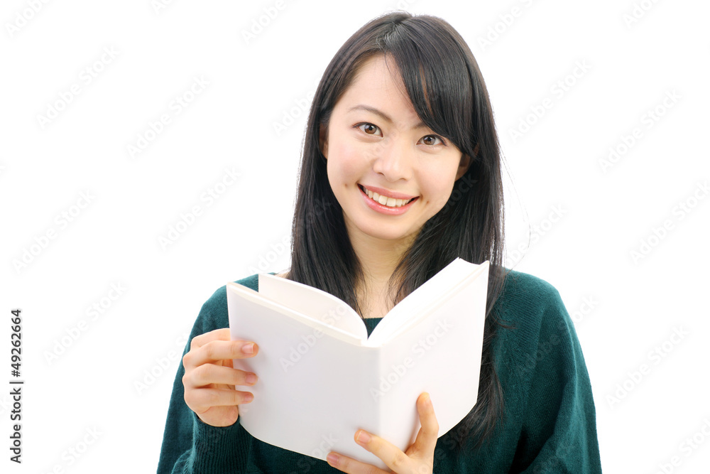 読書をする女の子 読書をする女の子
