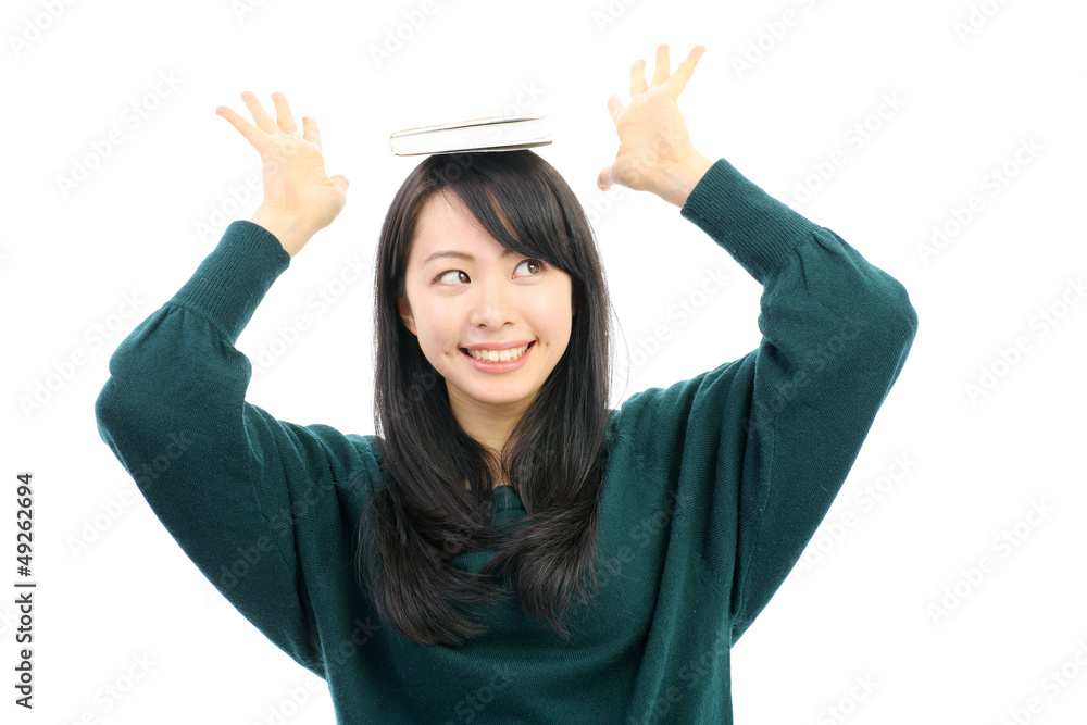 読書をする女の子 読書をする女の子