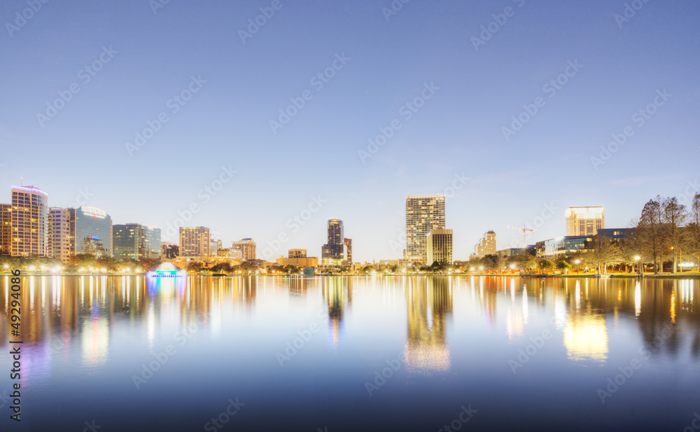 Fototapeta premium Orlando at Lake Eola Park