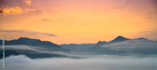 Foggy Valley, Mae Hong Son, Thailand © smoothz911