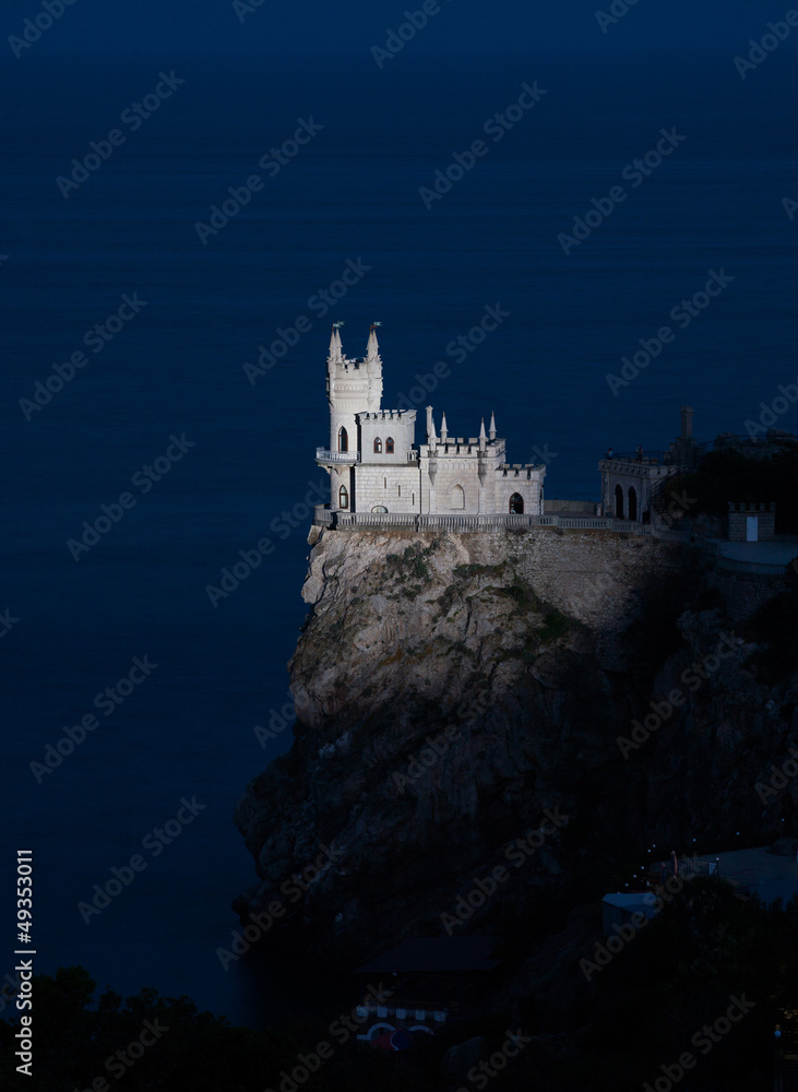 Nighttime photos of well-known castle Swallow's